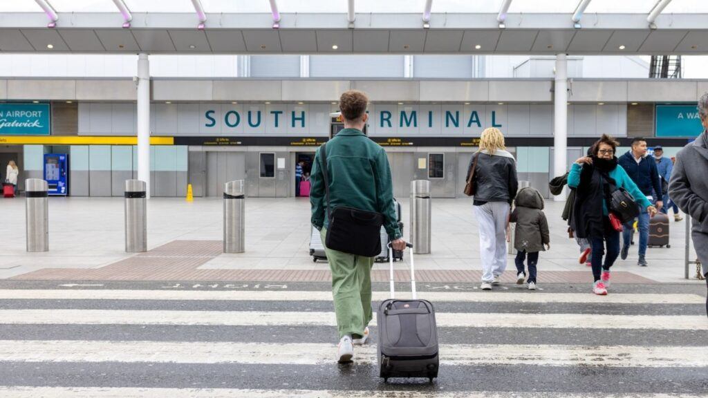 Gatwick Airport Parking 2026 - Parking options - Maple Parking